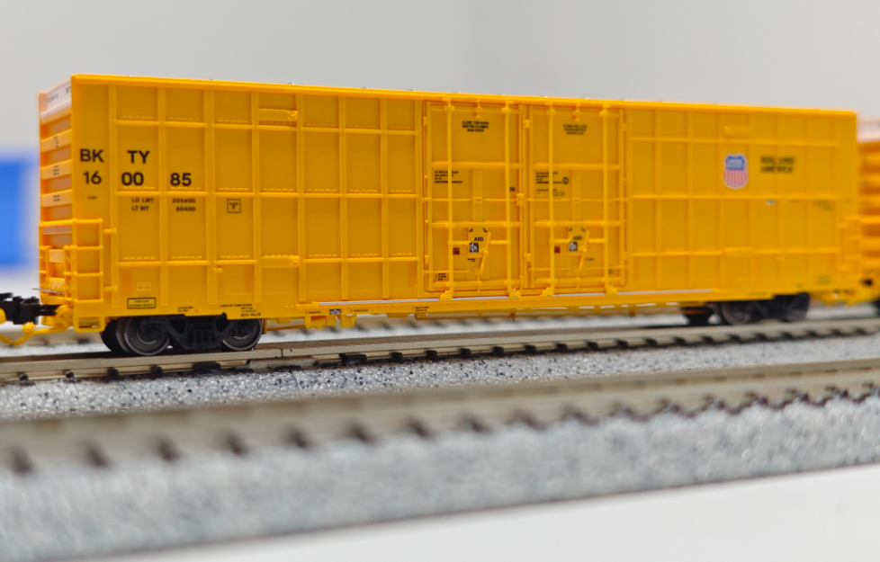 Aurora Miniatures 602027 N Scale - Greenbrier 7550cf 60' Plate F Boxcar BKTY Union Pacific #160012