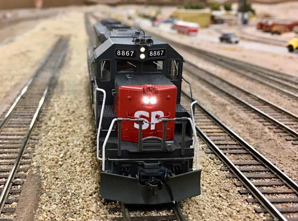Model train engines