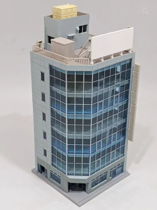 Kato 23-433A N Scale -pre-built 6-story commercial building designed for model railway layouts and dioramas-BLUE
