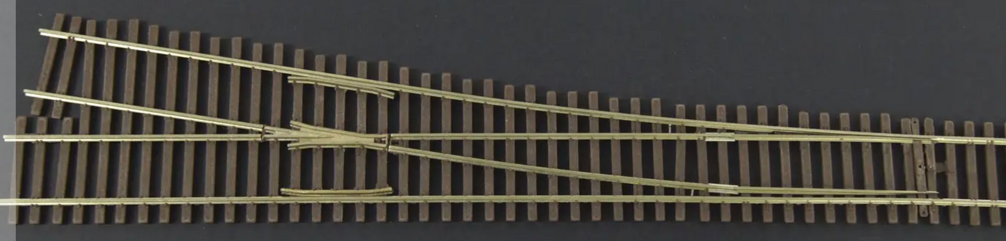 Micro Engineering 14-706 HO Scale Turnout Code 83, #6 Frog, Righthand