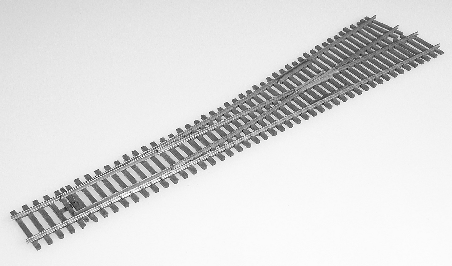 Micro Engineering 14-805 HO Scale Turnout Code 70, #6 Frog, Lefthand