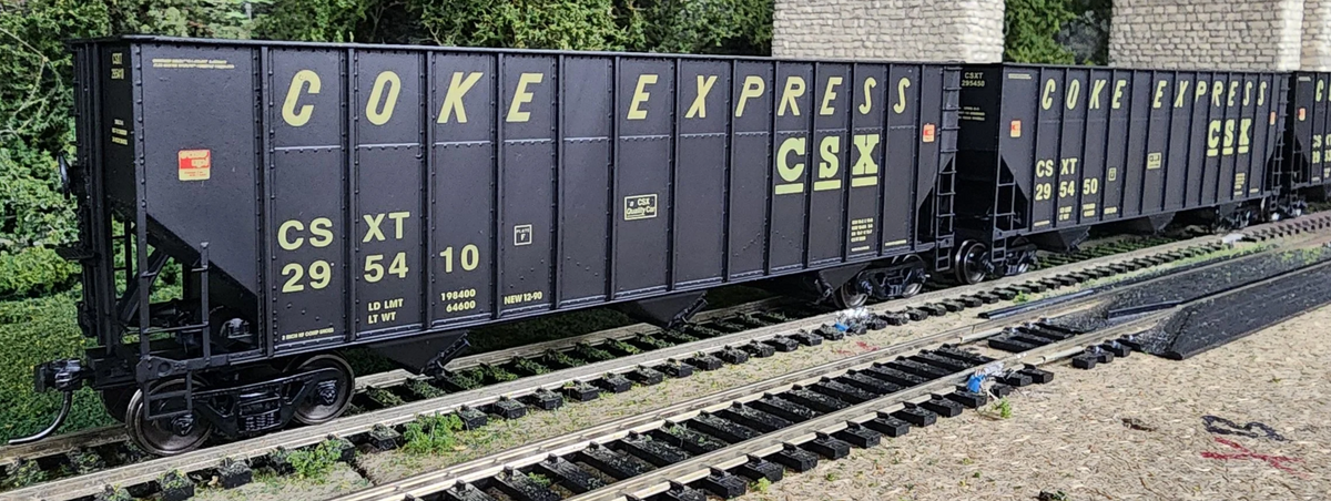 State Tool & Die HO Scale - Hopper Coke Express CSX 295549