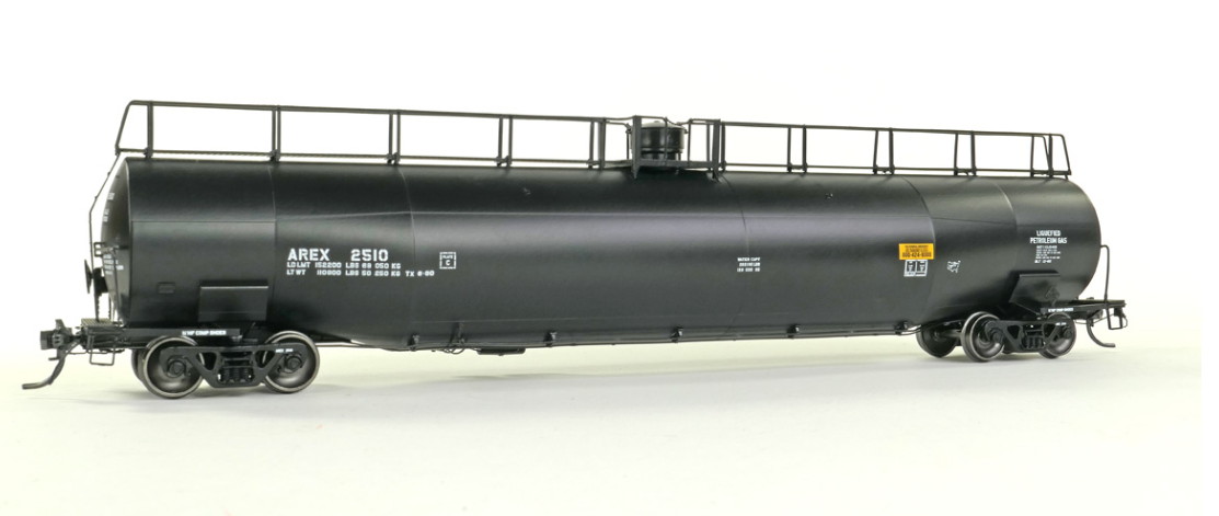 Tangent Scale Models 31222-01 HO Scale - 33,000 Gallon Insulated LPG Tank Car Jacketed - AREX Black #2510