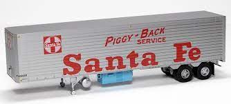 Rapido Fruehauf 40ft Integral-Post Volume Van Trailer Santa Fe #3 HO Scale
