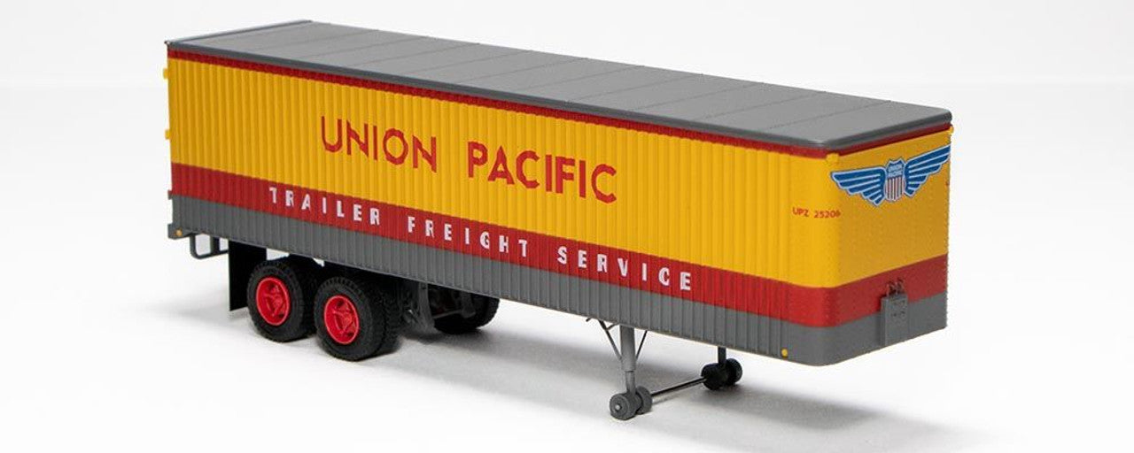 Rapido Fruehauf 35' Integral-Post Volume Van Union Pacific #2 HO Scale