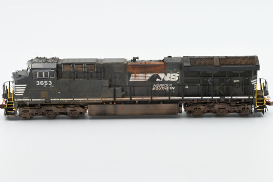 Scale Trains Weathered Rivet Counter ET44AC DCC Ready #3653 HO Scale Norfolk Southern