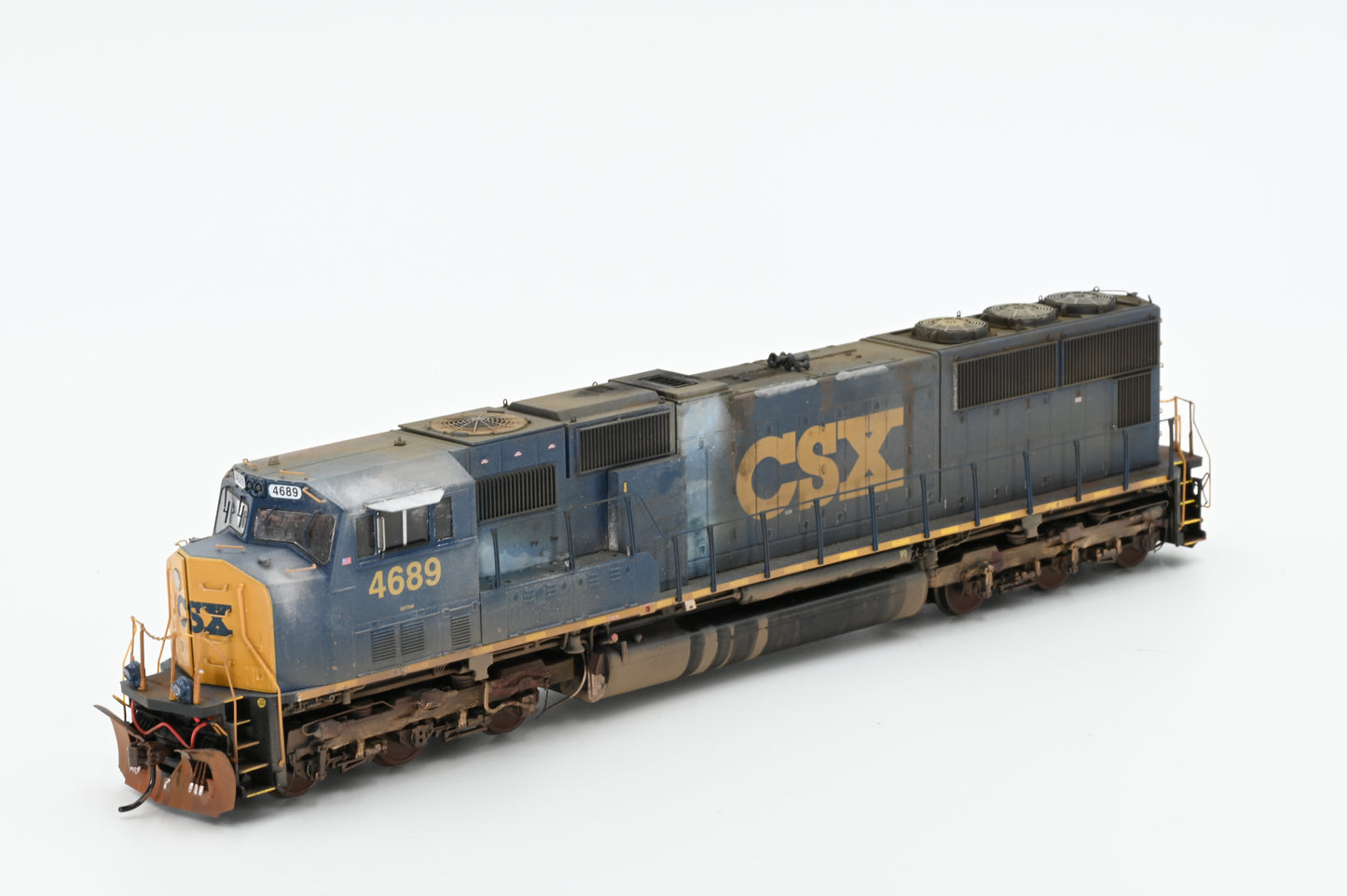 Athearn Genesis Weathered SD70M DCC Tsunami2 HO Scale CSX #4689