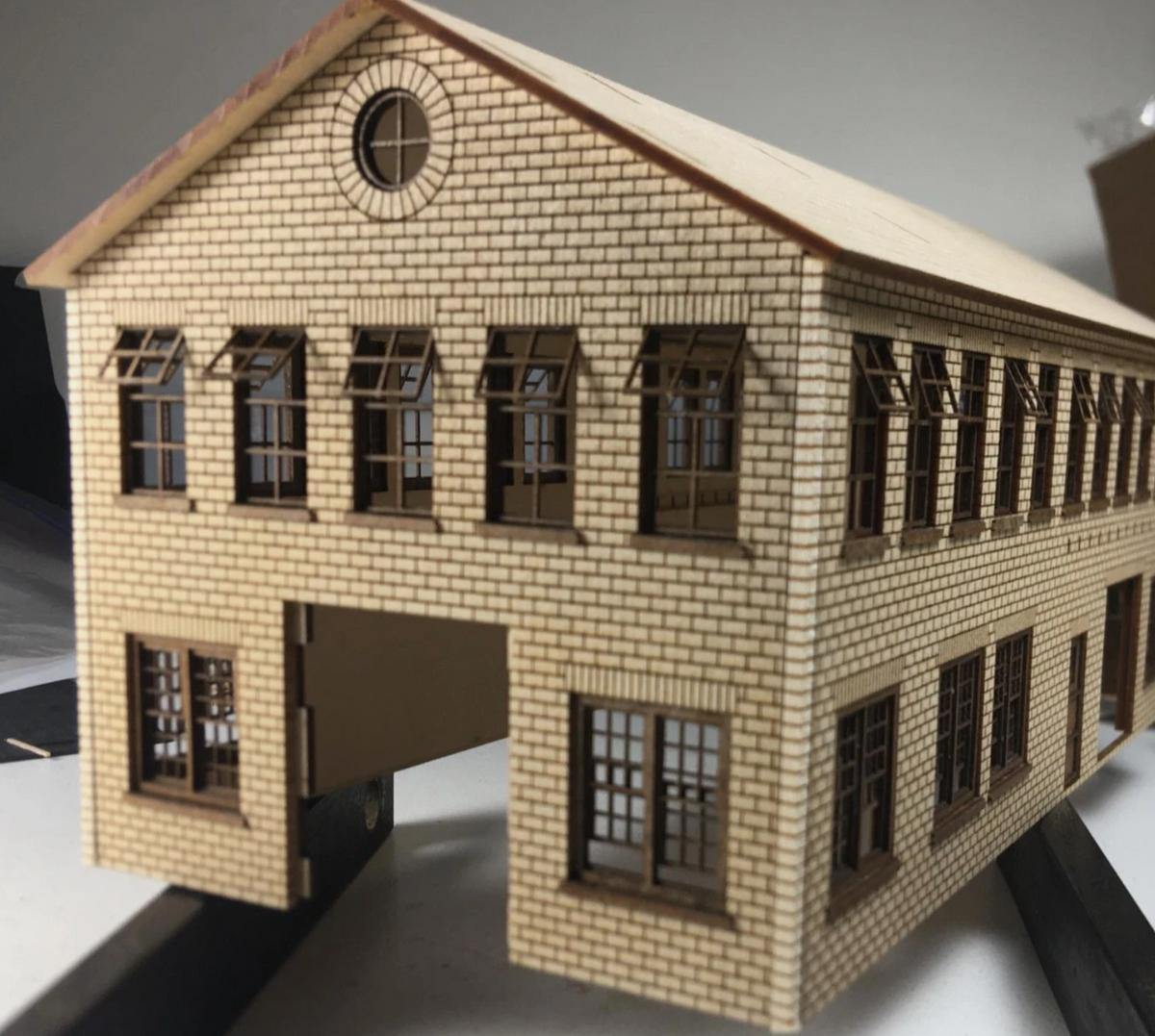 Motrak Models 83029 HO Scale -  Bisgeier Tool Company (Brick Version) Structure Kit