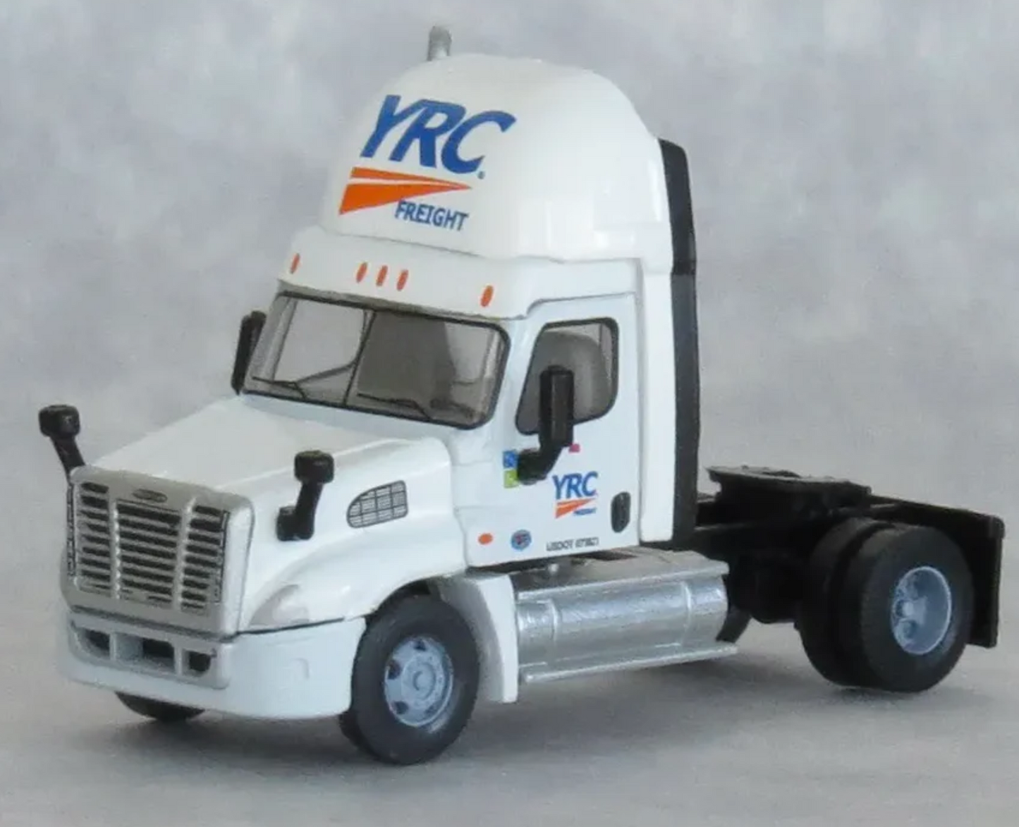 Trainworx 42590-06 N Scale - Semi Tractor Freightliner Cascadia YRC