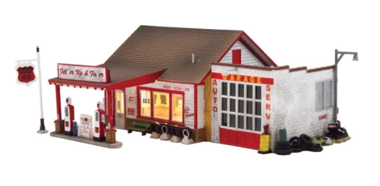 Woodland Scenics BR4922 - N Scale-Fill'er Up & Fix'er - Built & Ready Landmark Structure