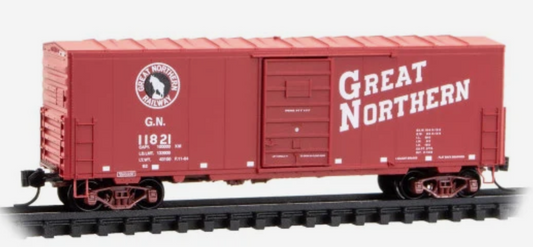 MicroTrains Line 024 00 590 N SCALE - GN40' Standard Boxcar Great Northern Rd # 11821